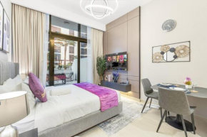 Bright Urban Studio with Views
